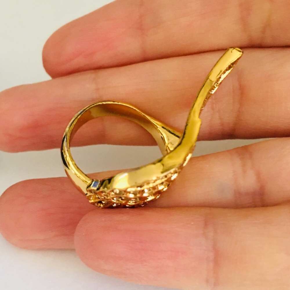 Angel wing diamanté gold ring - Picture 5 of 8